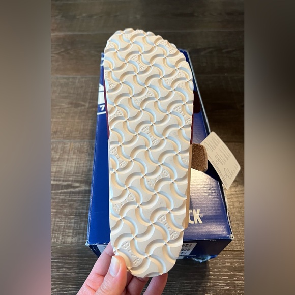 Birkenstock Women's Arizona Split Nubuck
Leather Maroon Sandals US5 EU36 - Picture 4 of 4